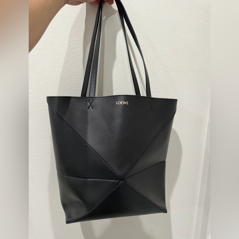 <<SOLD>> LOEWE puzzle fold tote in black calfskin medium